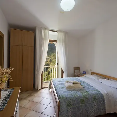 Agriturismo Serafina Farm stay *